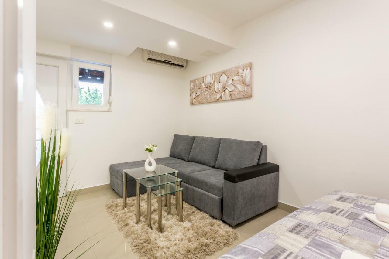 Studio Apartment Nikol 斯普利特 外观 照片